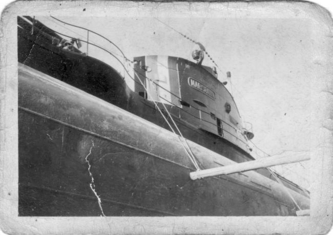 Bonsoir, Ci-joint photos du marsouin et de quelques marins (dont mon père) Bonne soirée bien cordialement      Yannick vitré