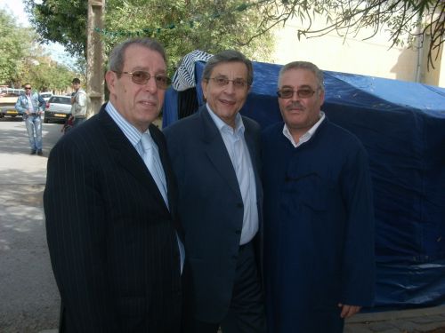 Mokhtar MEKKIOUI, Ahmed BENSAFIR en compagnie de Kamel BOUCHAMA