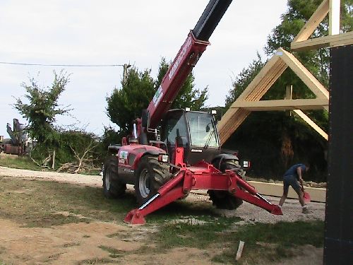 arrivé du manitou, pose du premier pignon