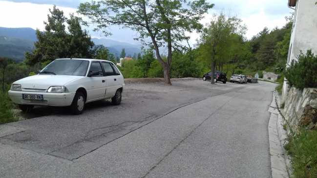 Le parking de Rourebel Mai 2018