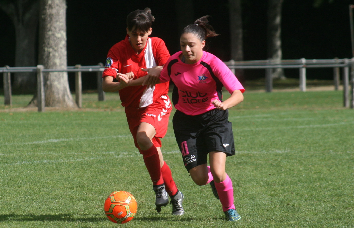 Limoges-Oradour (1) Elise Masse et Laurie Roussarie.jpg