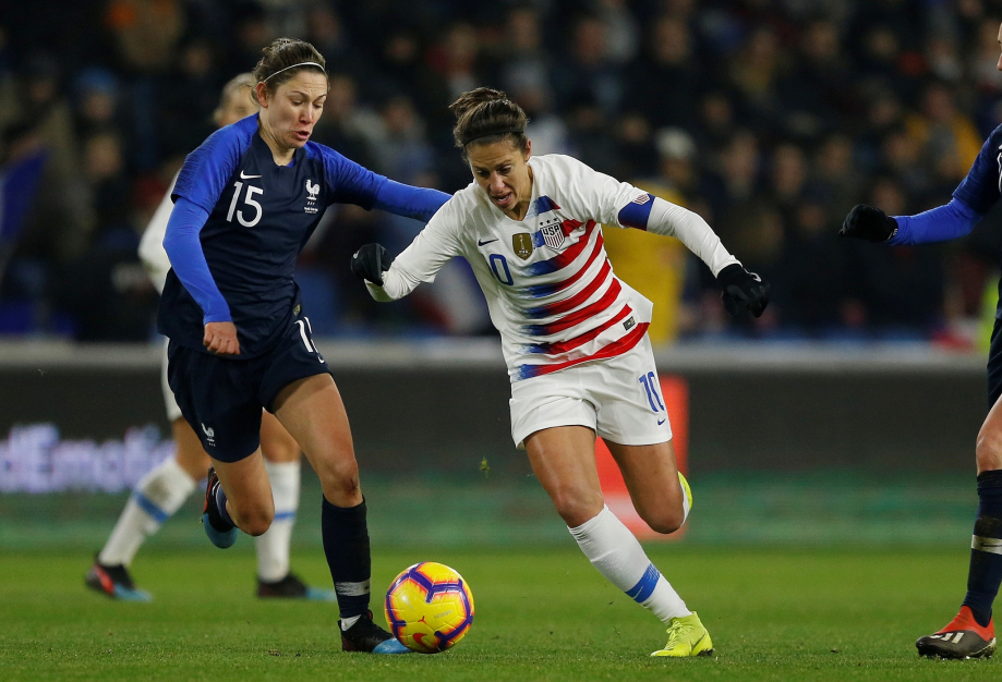 Elise Bussaglia et Alex Morgan