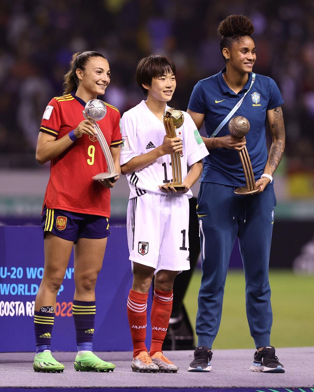 Meilleures joueuses : Inma Gabarro (Espagne) en argent, Maika Hamano (Japon) en or et Tarciane Lima (Brésil) en bronze
