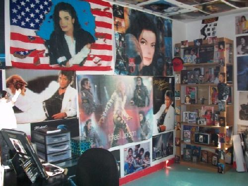 Collection de Jennifer vice présidente de l'association Michael-Jackson-Comunity