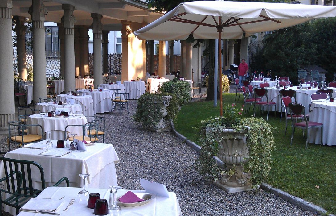 Palace_Grand_Hotel_1Varese-Varese-Aussenansicht-6-9631.jpg