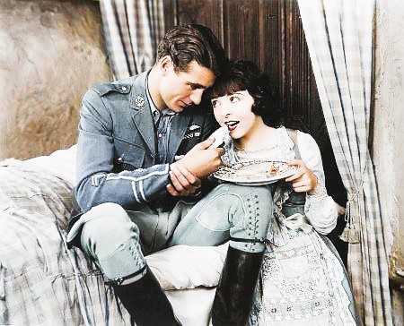 COLLEEN MOORE ET GARY COOPER dans LILAC TIME (1928)