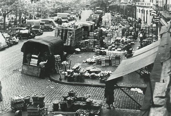 Le marché du quai St  Antoine vers 1930