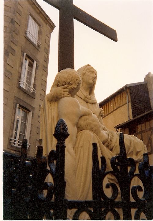 L'ancienne Pieta de la rue de la Boucherie