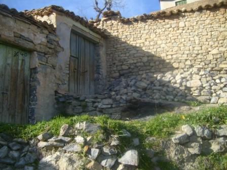 Village Izavachène, vieille maisons en pierres