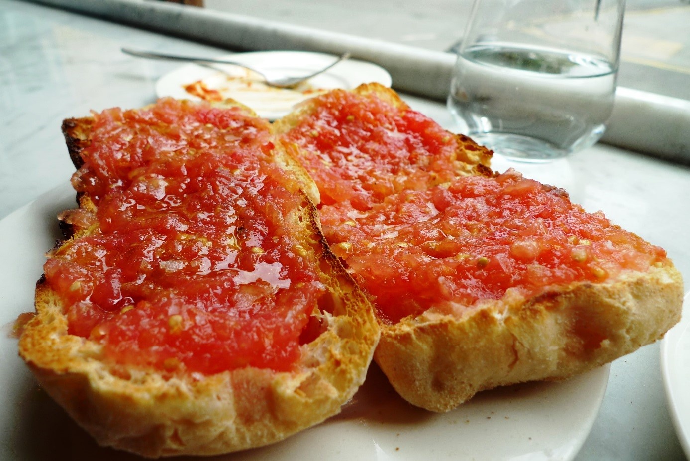 Madrid pan con tomate.jpg