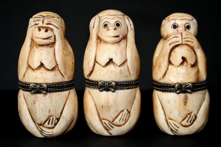 33 - magnifiques singes qui peuvent cacher des trésors dans leur ventre (Musées du Monde - cadeau LA)