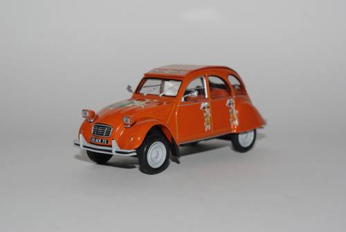 50 2cv4 des mariés 2.jpg