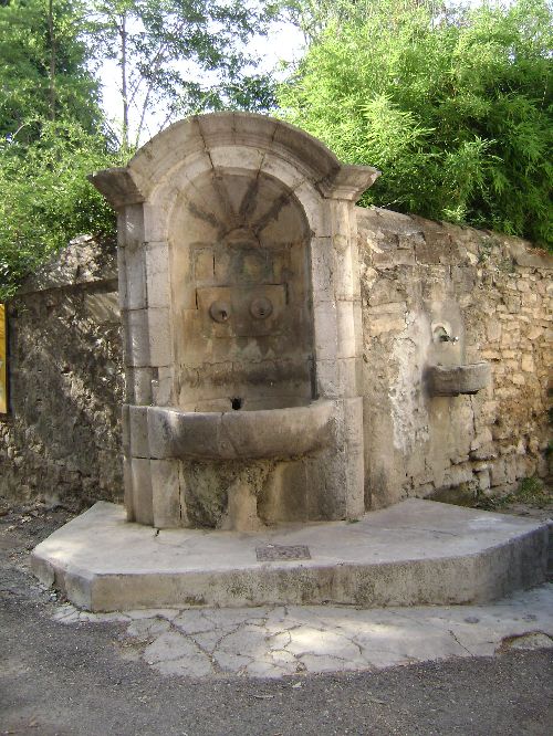 Fontaine du cours