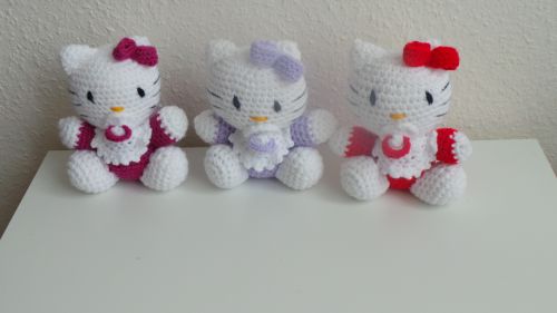 des bébés hello kitty