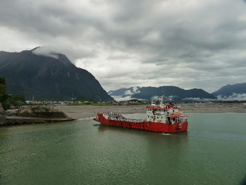 chaiten, sa plage de cendre, et son volcan