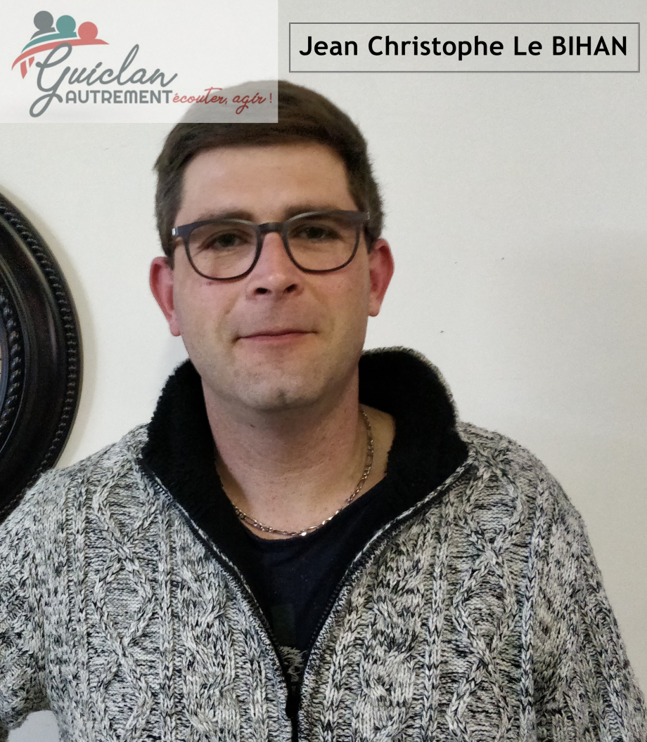 
Jean-Christophe LE BIHAN, 37 ans, en couple. Lieu-dit Kersaint-Gilly depuis 5 ans.

