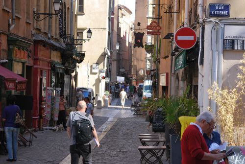 LA RUE St JEAN