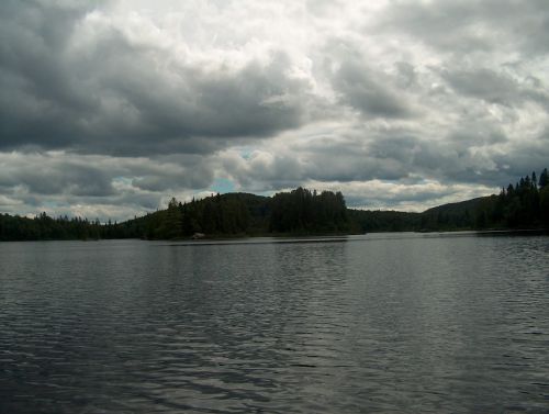 Grisaille sur le lac St-Paul...