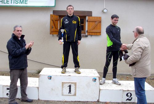 Podium espoir au cross long d'Amilly