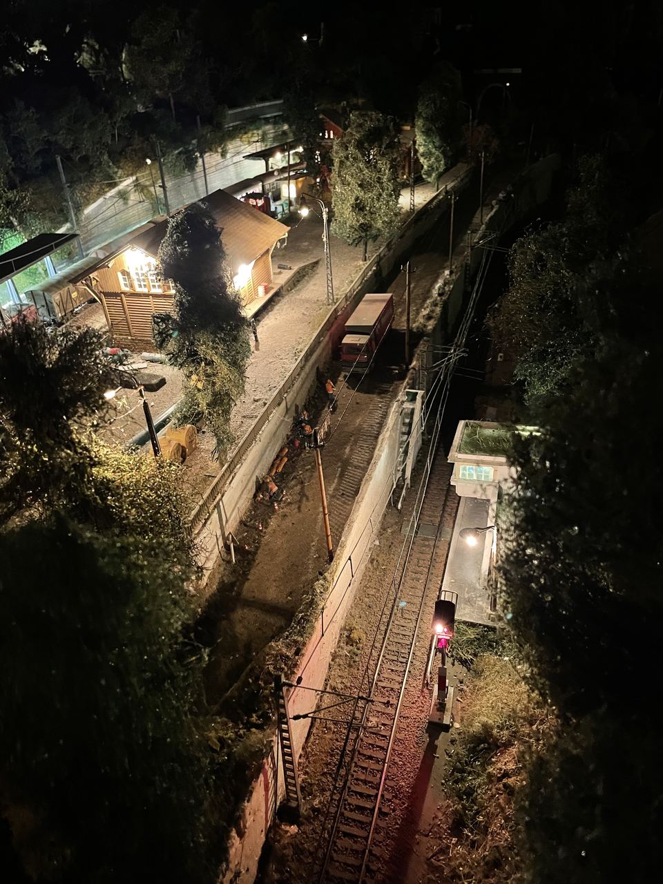 En contrbas de la gare de Eischbronn,je viens d'installer une halte,juste après le signal de block.