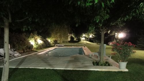 Piscine - Jardin La nuit