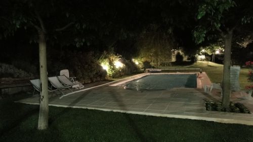 Piscine - Jardin La nuit