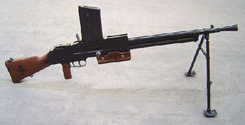 Le fusil-mitrailleur de 7,5 mm modèle 1924 M29