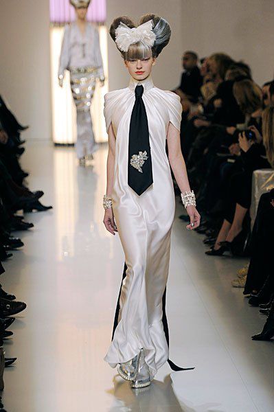  Chanel. Haute Couture 2010. 