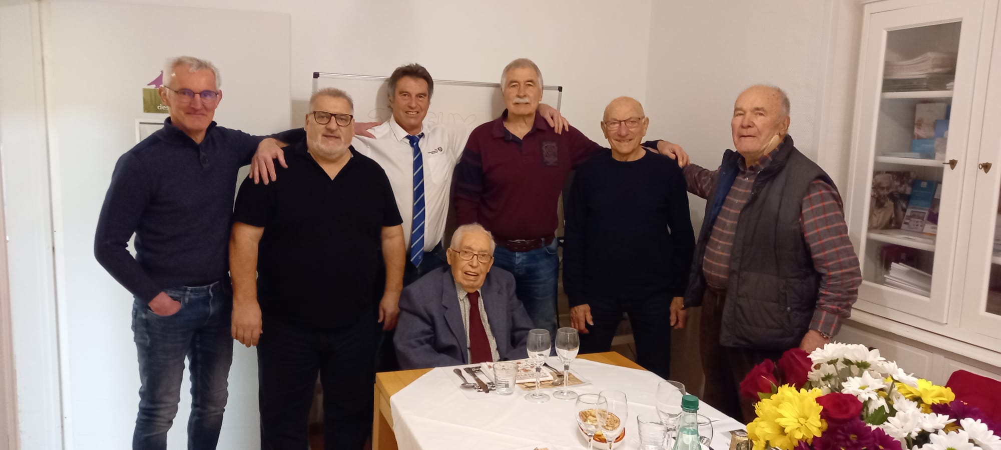 Les anciens présidents du RC Thann ont fêté les 93 ans de Joseph Gascon (15/03/2022)