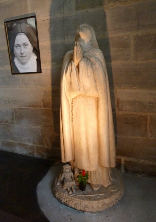 Sainte-Thérèse-de-Lisieux-en-2014-bis (1).jpg