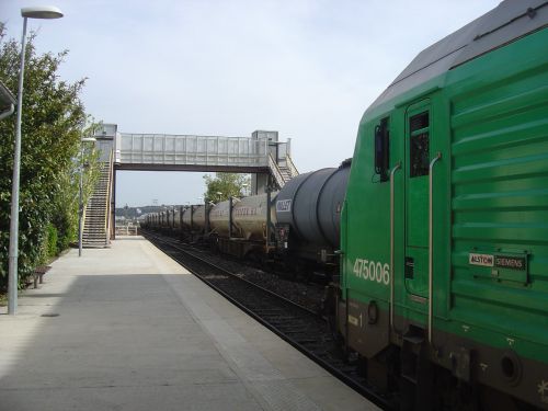 2012.03.27 D croisement en gare de martigues