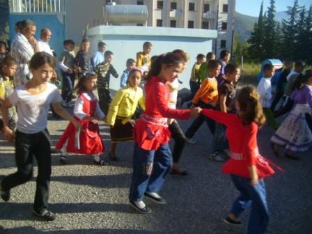 Rentrée scolaire 2010/2011 à Lemroudj suite