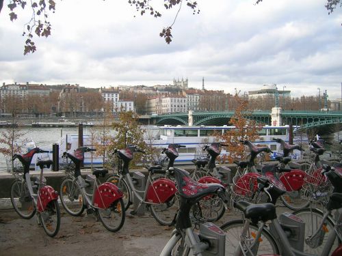 Vélo'v au bord du Rhône