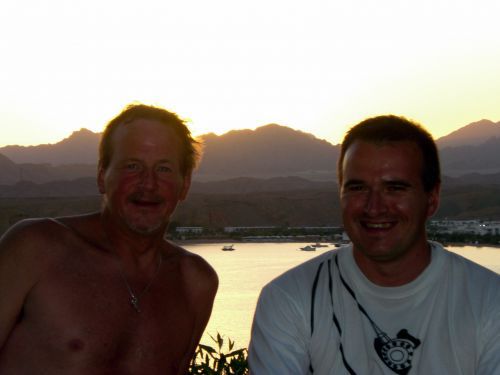 Avec Philippe (t-shirt blanc), le compagnon de Patricia, à qui je faisais aussi passer un brevet