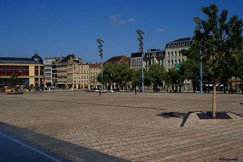 Place de la république autre vue