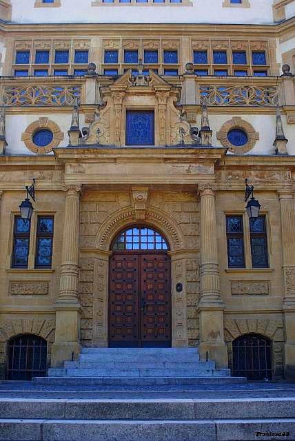 Porte du palais