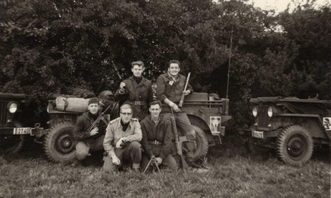 7 RECCE  il s'agit du deuxième Pl dont j'étais l'adjoint à Kassel (1966). Son chef : le SLt de Res WILDERIANE (au centre en plus clair) et Jacques Urbain