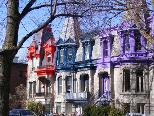 Des demeures victoriennes...colorées sur le Carré St Louis