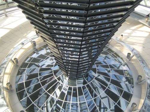 Dans la coupole du Reichstag, Berlin