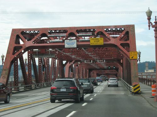 Arrivée à Portland, encore par un pont
