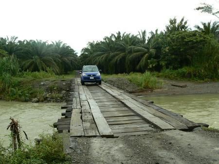 Passage de pont en bois