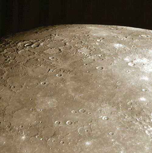 A la surface de Mercure