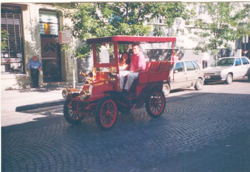 Au volant d'une Renault 1902 en Argentine