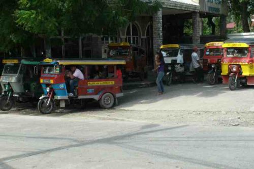 Davao un croisement de jeepney et de tricycle