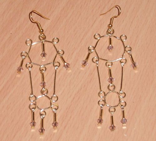 Boucles d'oreille en fil de cuivre doré et perles de cristal Swarovsky
