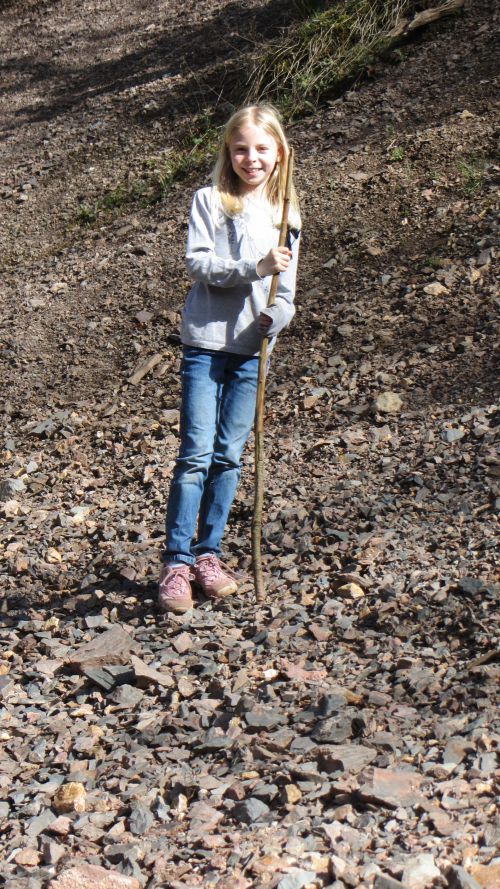 Noemie avec son baton magique