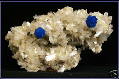 Cavansites sur stilbite . 