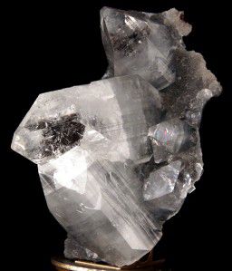 apophyllite translucide . 