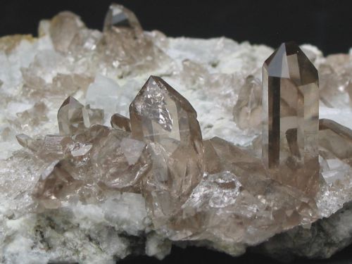 groupe de quartz fumé