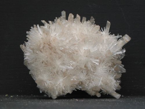 aragonite en groupe rayonnant 